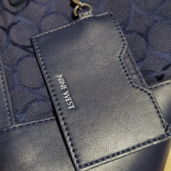 Blue Nine West bag purse tote with Id card hang tag - Picture 3 of 6